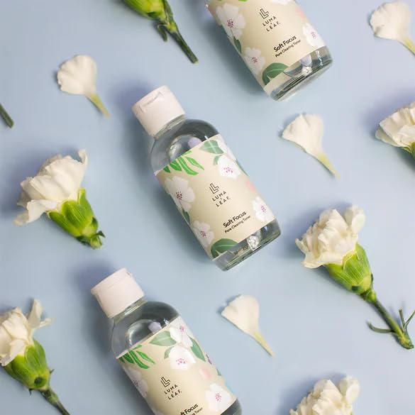 LUMA & LEAF Clearing Facial Toner 4 Oz - Natural Toner with Willow Bark, Salicylic Acid, Niacinamide, Marshmallow Root - Deep Nourishing Skin Toner for Blemish and Acne-Prone Skin