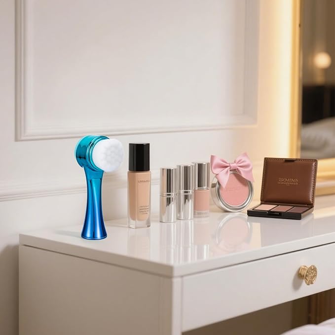 Face Brush 2 in 1, Facial Cleansing Exfoliating Scrubber Brush, Silicone Double Side Manual Face Wash Scrub Brush with Soft Fiber for Deep Pore Cleansing, Massaging, Skin Care,Gradient Blue