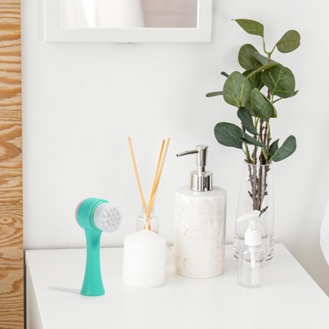 Face Brush 2 in 1, Facial Cleansing Exfoliating Brush with Ultra Fine Soft Bristles for Pore Deep Cleansing Silicone Double Side Face Wash Scrub Brush for Skin Care, Green