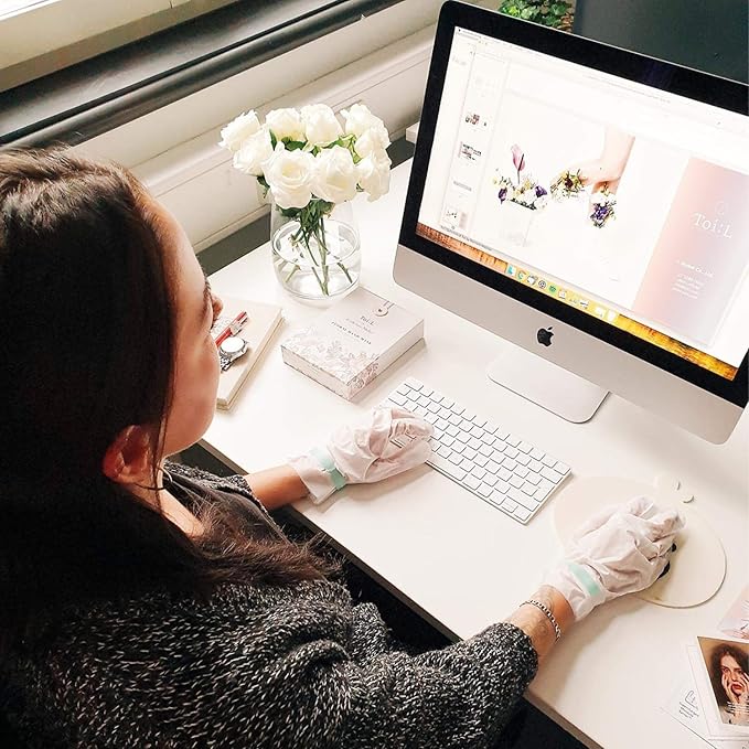 Catherine Muller Floral Hand Mask 1 Pair, Moisturizing Gloves for Dry Hands with Elder Flower & CICA, Repairing and Nourishing Hand Care Treatment for Cracked, Rough, and Dry Skin, Stocking Stuffer