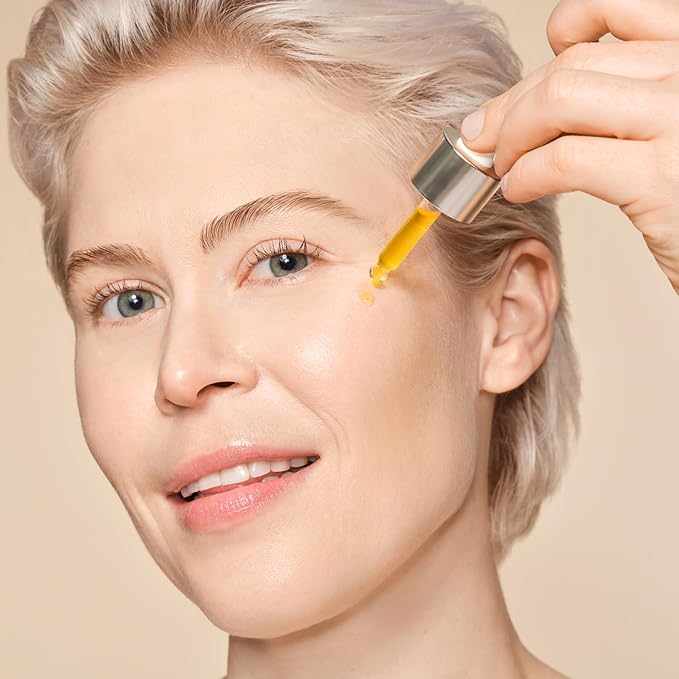 EVER Daytime Brightening Serum – 10% Vitamin C + Hyaluronic Acid Illuminating Booster, Targets Dark Spots & Uneven Tone, Vegan & Clean (1 oz / 30 mL)