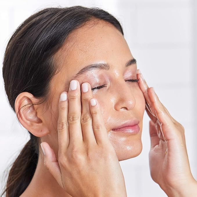 DHC Deep Cleansing Oil Medium, Facial Cleansing Oil, Makeup Remover, Cleanses without Clogging Pores, Residue-Free, Fragrance and Colorant Free, All Skin Types, 4.1 fl. oz.