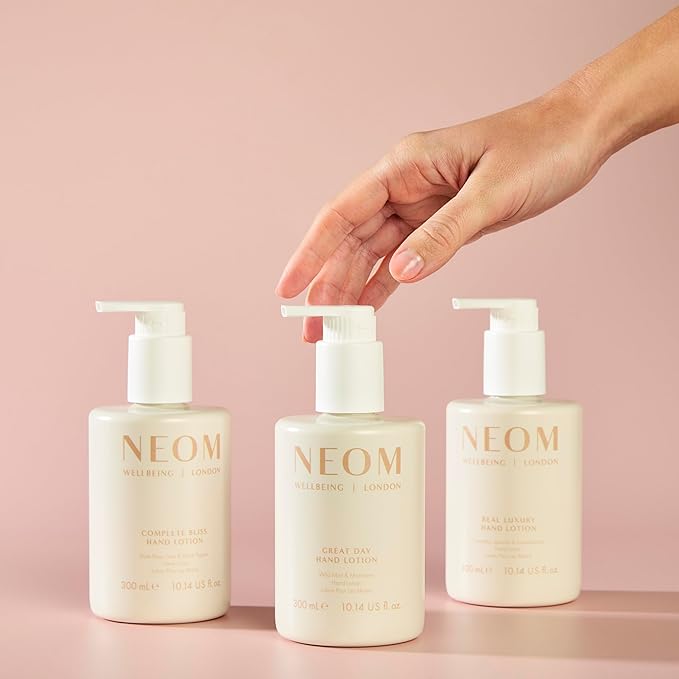 Neom Complete Bliss Hand Lotion, 300ml | Rose, Lime & Black Pepper I 19 Essential Oils I 100% Natural Fragrances I 100% Recyclable Bottle I Calming I Nourishing