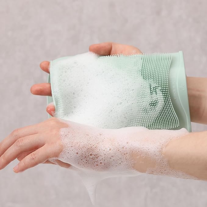Innobaby Double Sided Silicone Massage Mitt Bath Scrubber Shower Brush & Scalp Massager/Mint
