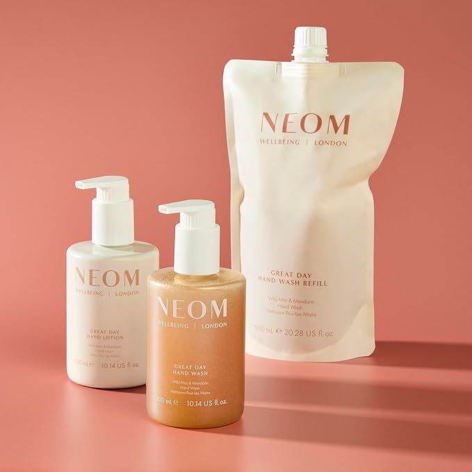 Neom Great Day Hand Lotion, 300ml | Wild Mint & Mandarin I 7 Essential Oils I 100% natural fragrances I 100% recyclable bottle I Luxurious formula I Hydrating