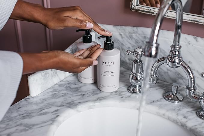 Neom – Real Luxury Hand & Body Lotion, 300ml | Lavender, Rosewood & Jasmine | Nourish and Soften