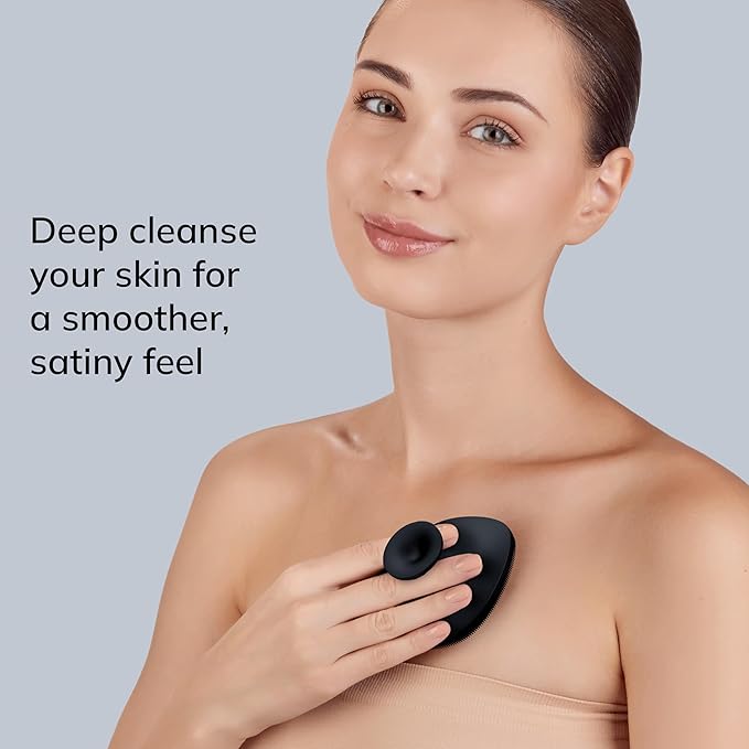 GESKE Body Brush | 4 in 1 | Cleansing Brush for The Entire Body | Professional Deep Cleaning | Soft Silicone Bristles | Ergonomic Two-Finger Design | Cleanses & Massages
