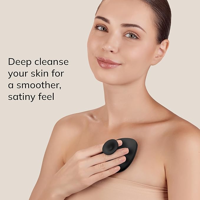 GESKE Body Brush | 4 in 1 | Cleansing Brush for The Entire Body | Professional Deep Cleaning | Soft Silicone Bristles | Ergonomic Two-Finger Design | Cleanses & Massages