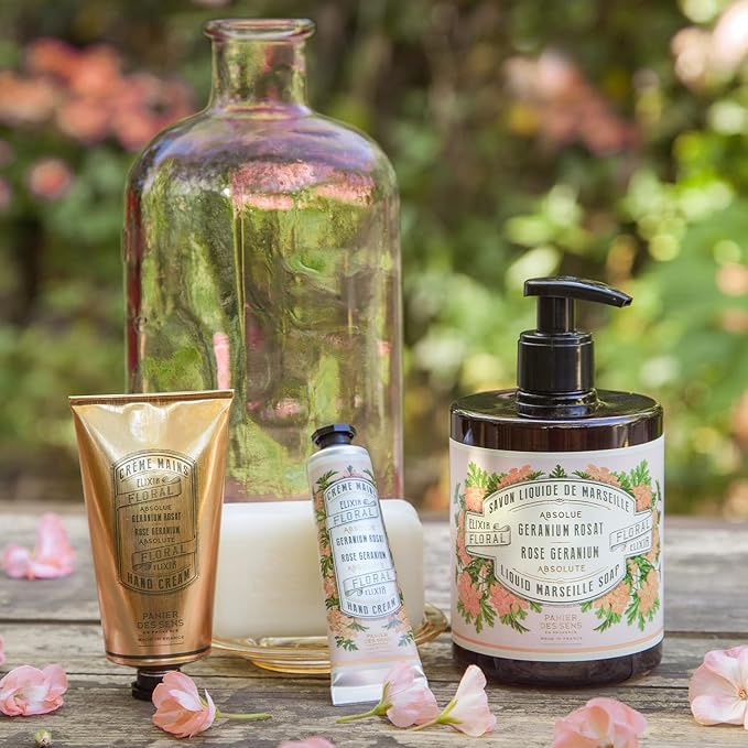 Panier des Sens - Small Hand Cream for Dry Cracked Hands – Rose Geranium Mini Hand Lotion for Dry Skin - With Sweet Almond and Olive Oil - Hand Care 97% Natural Ingredients - Travel Size 1 floz