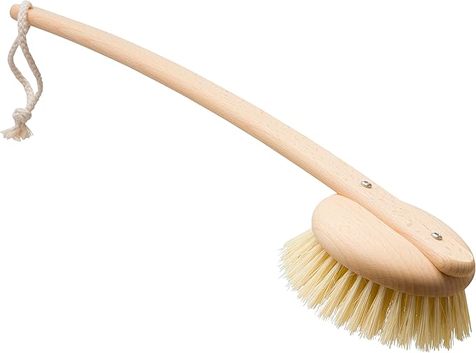 Redecker 100% Made in Germany Round Tampico Fiber Bath Brush with Extra-Long Oiled Beechwood Handle, 18-1/2-Inches