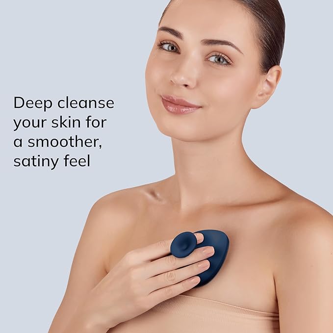 GESKE Body Brush | 4 in 1 | Cleansing Brush for The Entire Body | Professional Deep Cleaning | Soft Silicone Bristles | Ergonomic Two-Finger Design | Cleanses & Massages