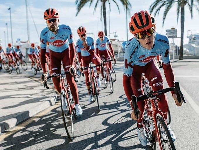 Alpecin C1 Caffeine Shampoo 8.45 fl oz (Pack of 2) Men's Natural Hair Growth Shampoo for Thinning Hair with Niacin and Castor Oil