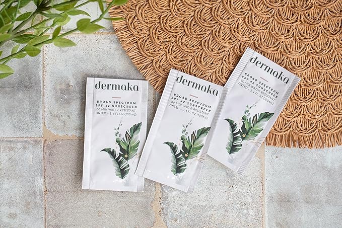 Dermaka Travel Size Sunscreen SPF 42 for Face & Body – 2-in-1 Lightly Tinted Mineral Sunscreen with Zinc Oxide & Titanium Dioxide – Skin Soothing, Water-Resistant 80 Min, 5ml 25 sachets